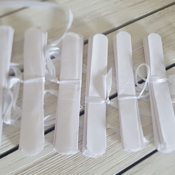 NWOT White Tissue Pom Pom Tissue Decorations - Picture 2 of 6